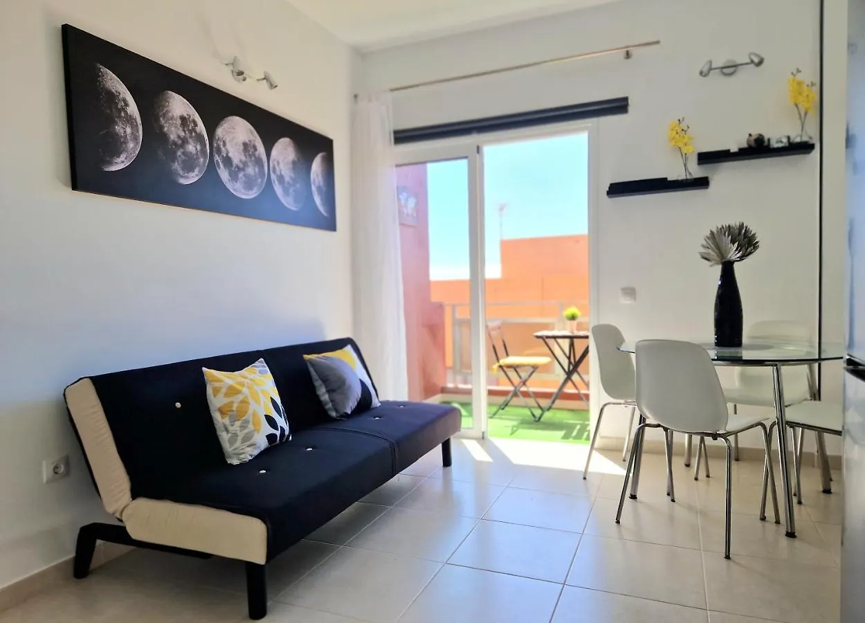Habitacion Privada En Apartamento Moderno Compartido Cerca De La Playa Y Aeropuerto Hotel San Isidro  San Isidro (Tenerife)