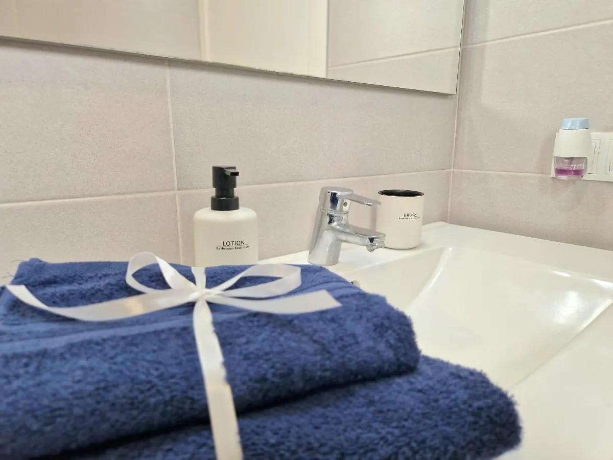 Habitacion Privada En Apartamento Moderno Compartido Cerca De La Playa Y Aeropuerto Hotel San Isidro  0*, San Isidro (Tenerife) Spanyolország