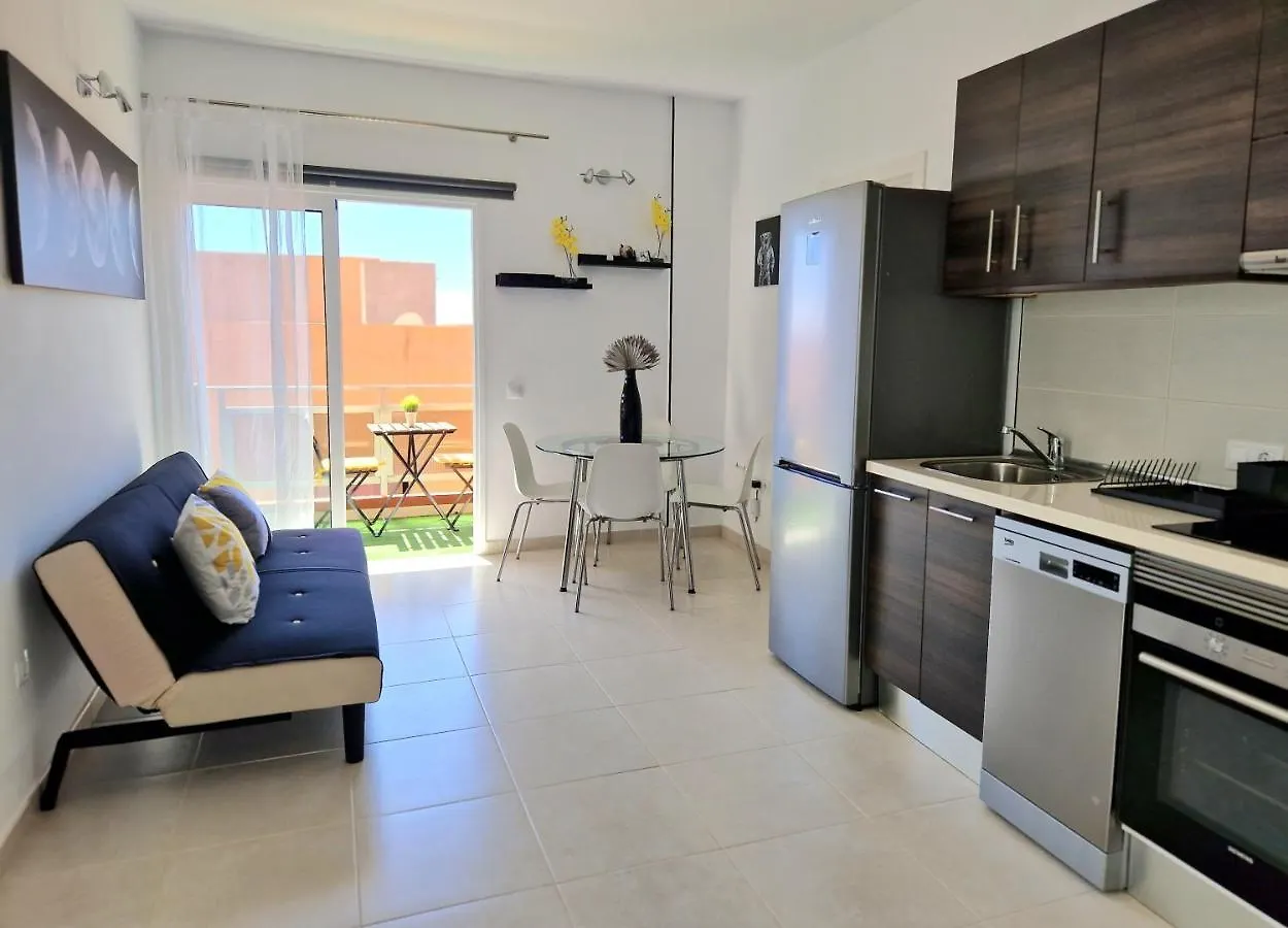 Habitacion Privada En Apartamento Moderno Compartido Cerca De La Playa Y Aeropuerto Hotel San Isidro  Vendégház