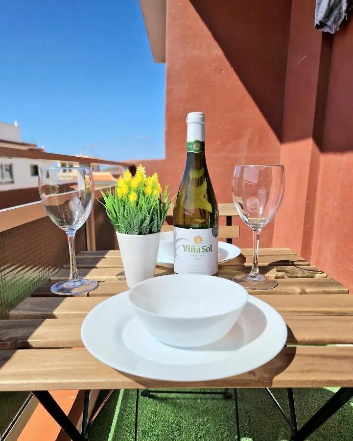 Habitacion Privada En Apartamento Moderno Compartido Cerca De La Playa Y Aeropuerto Hotel San Isidro  Spanyolország